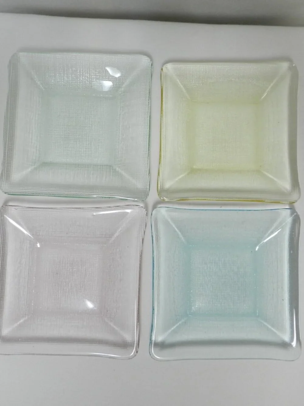 Crate & Barrel Pastel Square Side Appetizer Dessert Starter Glass Plates Set 4